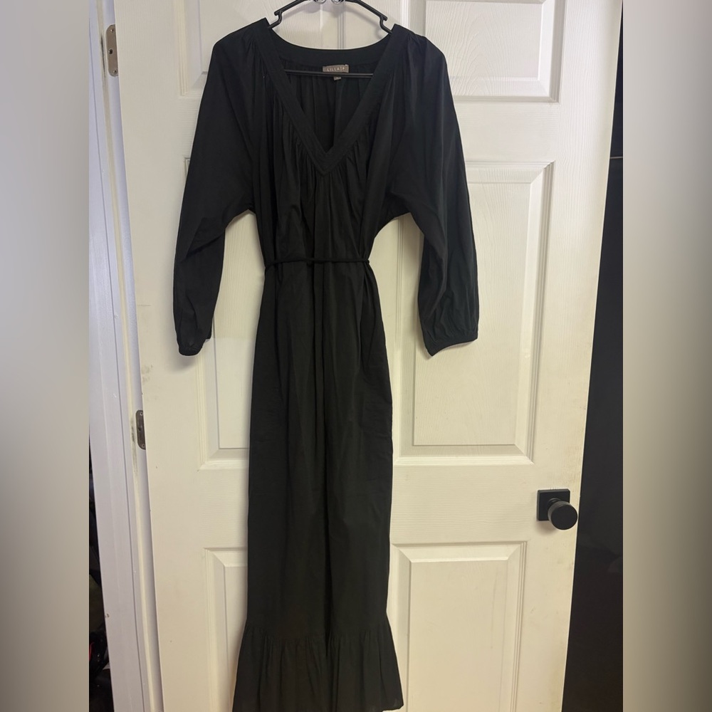 Lilla pWomen's Black Long-Sleeve V-Neck Maxi Dress with Waist Tie